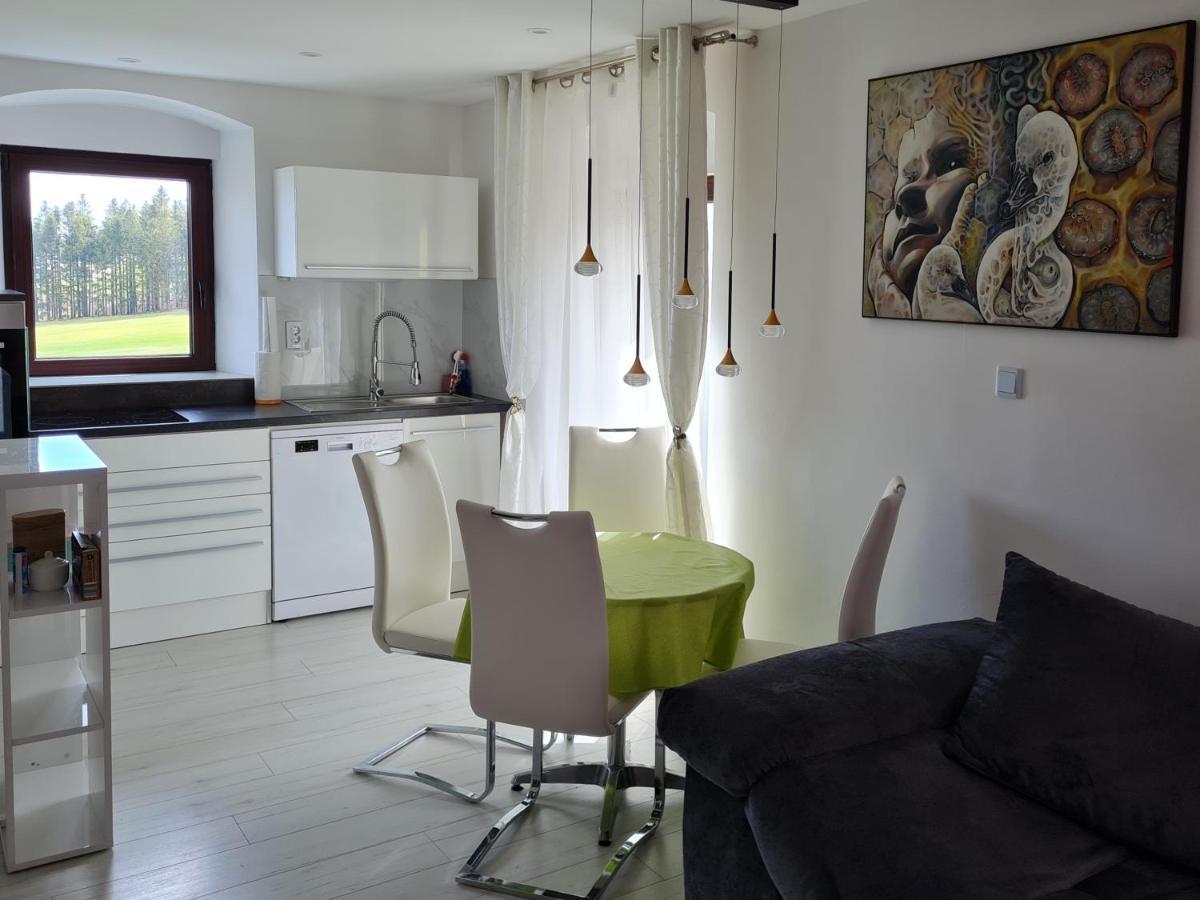 Ferien- Und Businesswohnung Relax Im Ersten Stock Sonnen Kültér fotó