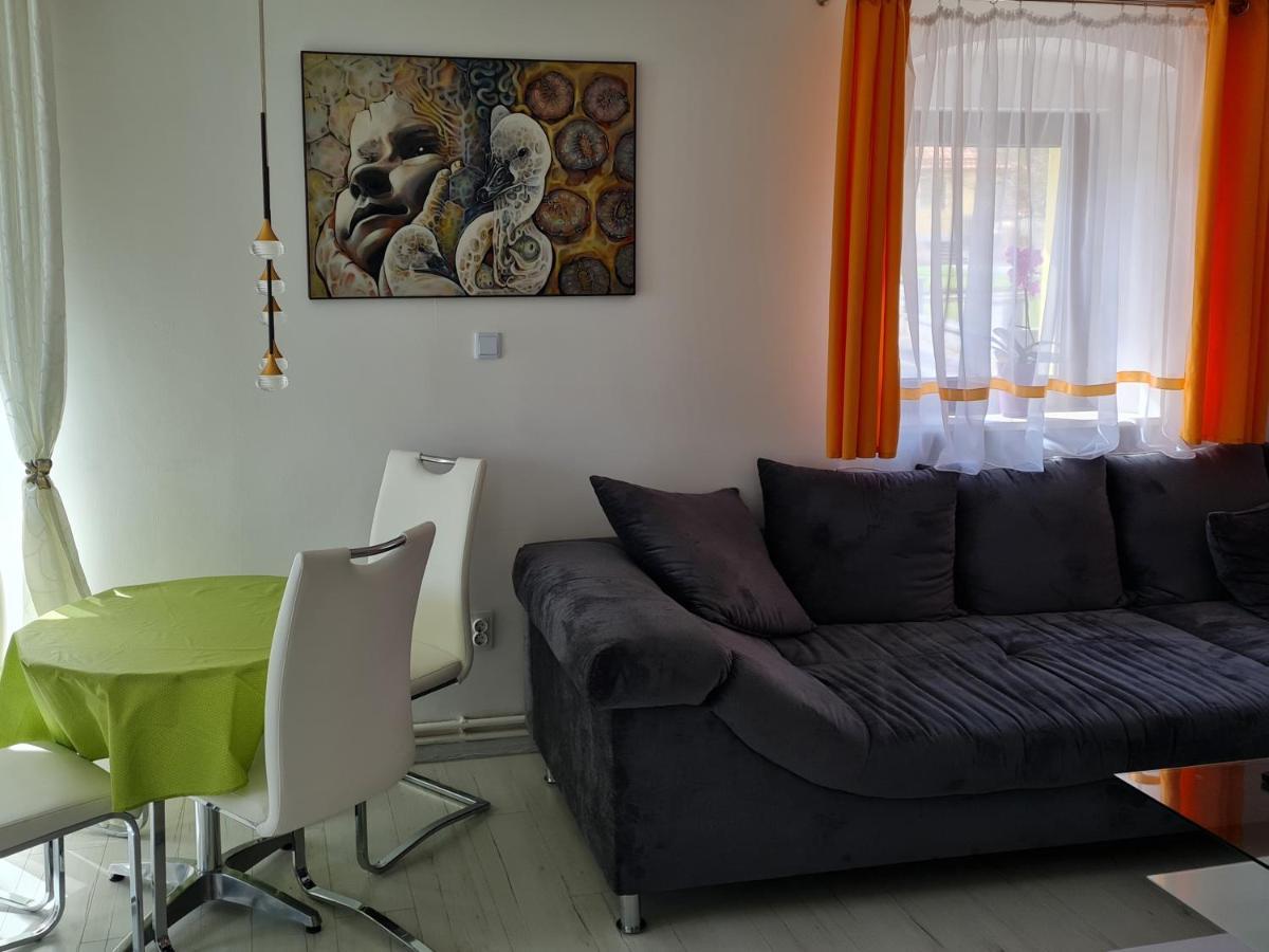 Ferien- Und Businesswohnung Relax Im Ersten Stock Sonnen Kültér fotó