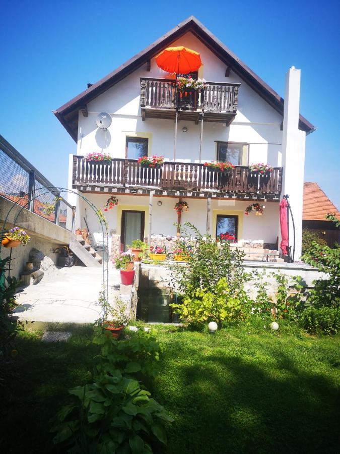 Ferien- Und Businesswohnung Relax Im Ersten Stock Sonnen Kültér fotó